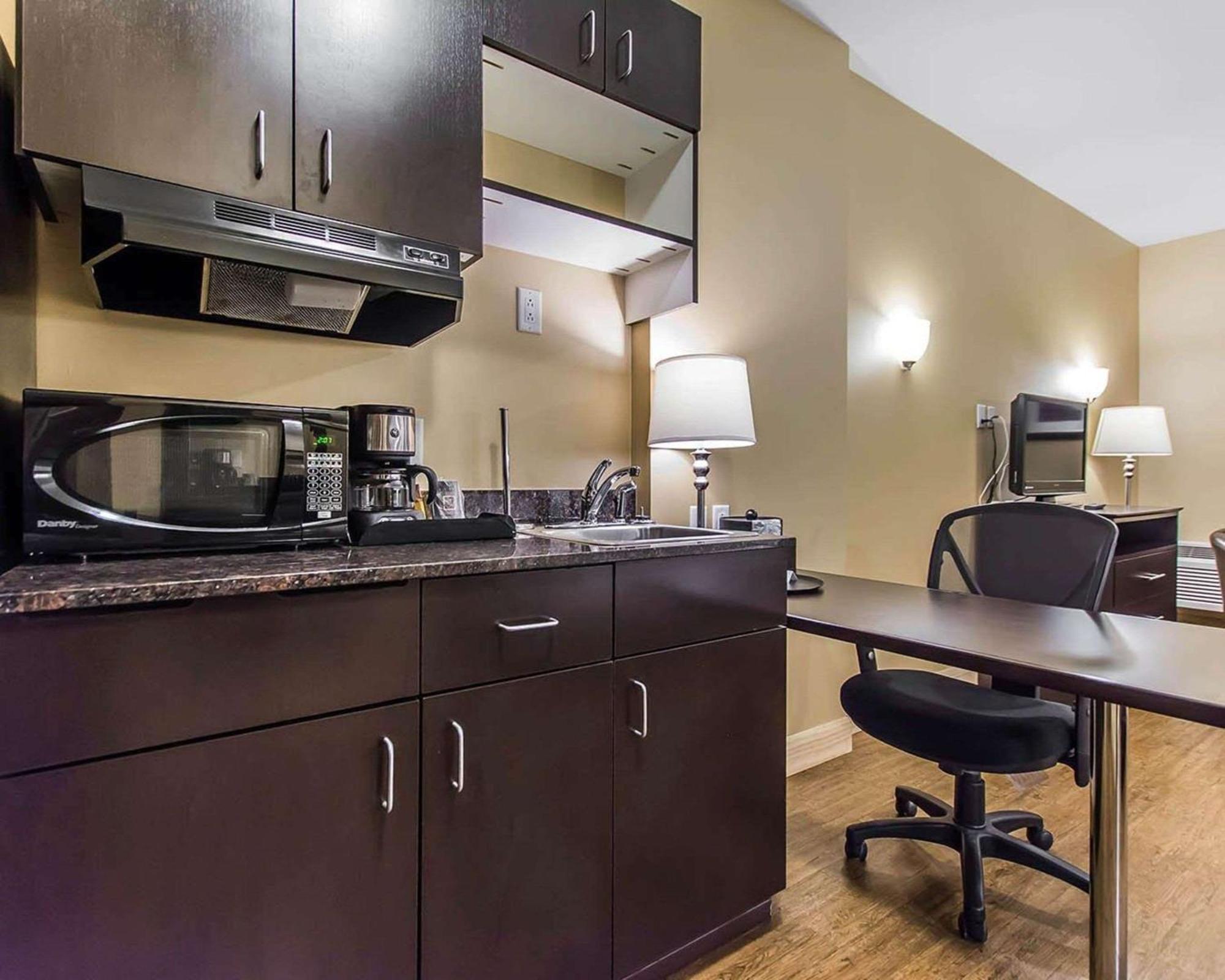 Quality Inn Moncton Exterior photo