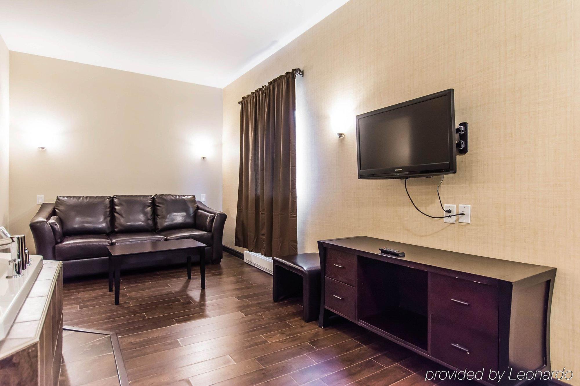 Quality Inn Moncton Exterior photo