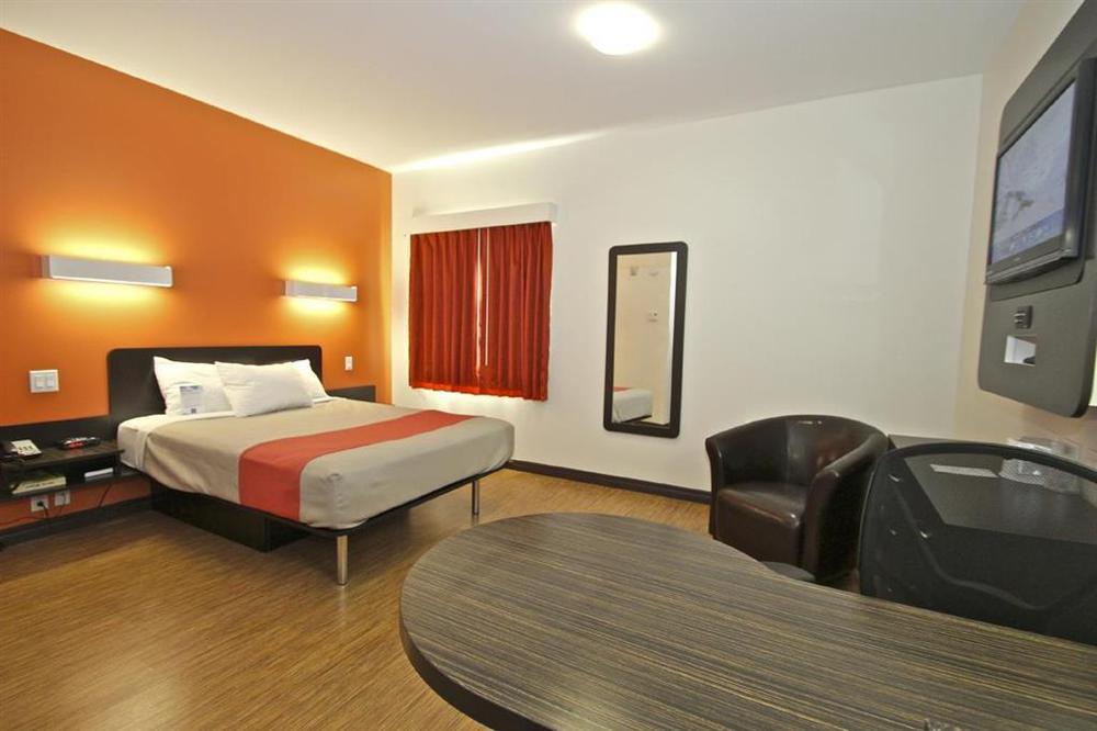 Quality Inn Moncton Room photo