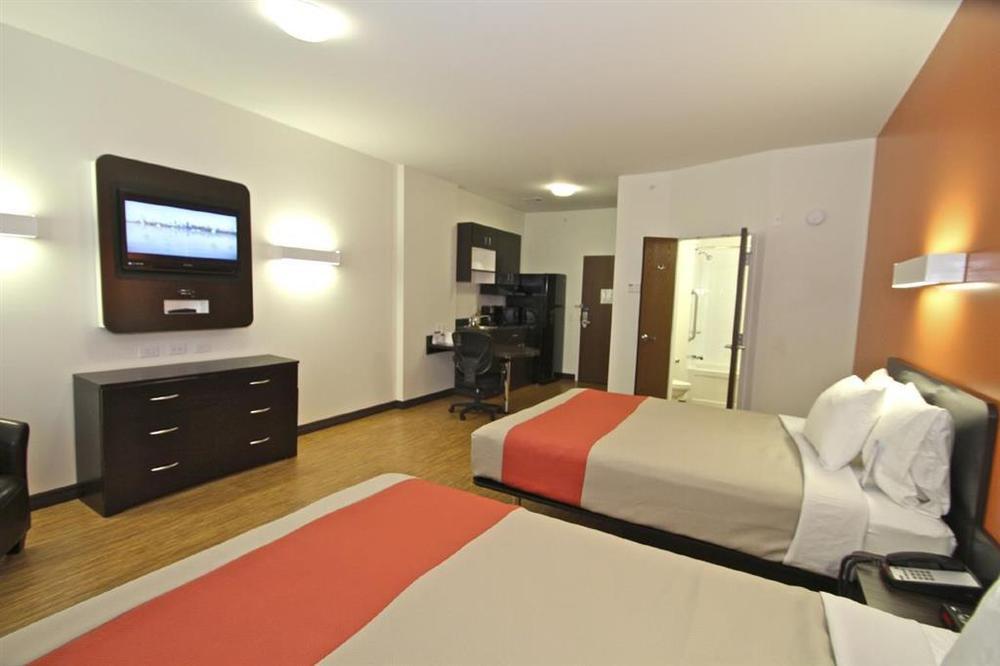 Quality Inn Moncton Room photo